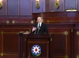 \"Bu gün hərbi sahədə texnoloji inkişaf və üstünlük böyük əhəmiyyət daşıyır\" - Prezident
