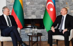 İlham Əliyev Gitanas Nausedanı təbrik etdi