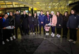 Avropa çempionatında 3 medal qazanan qadın güləşçilər Vətənə qayıtdılar
