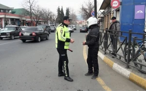 Zaqatalada qaydaları pozan sürücü və piyadalar cəzalandırıldı