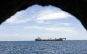 Husilər Böyük Britaniyanın gəmisinə hücum etdi