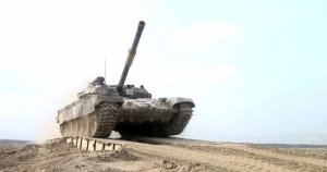 \"Tankların və döyüş maşınlarının heyətlərinin hazırlanması kursu\" keçirilir - VİDEO