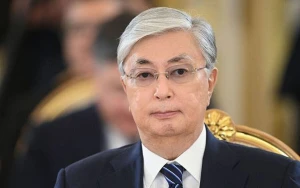 Tokayev Rusiyaya gedir 