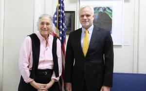 ABŞ rəsmisi Bakıya gəldi 