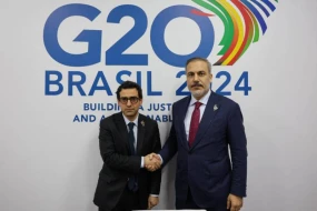 Hakan Fidan fransalı həmkarı ilə görüşdü 