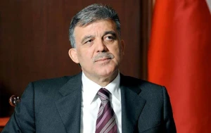 Abdullah Gül İlham Əliyevi təbrik etdi