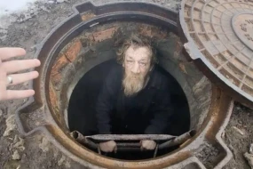 10 ildir kanalizasiya quyusunda yaşayırdı: Xilas edildi