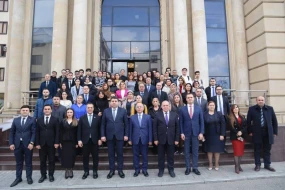 Yasamal rayonunda “Heydər Əliyev-Unudulmaz Lider” adlı foto xalça sərgisi təşkil olundu - FOTOLAR