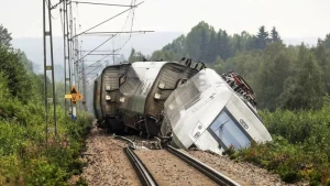 İsveçdə qatar qəzası: 3 nəfər öldü