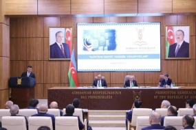 Baş prokuror iclas keçirdi - FOTO