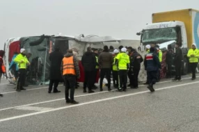 Türkiyədə ağır qəza: 4 ölü, 36 yaralı
