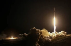 \"SpaceX\" şirkəti \"Starlink\" 21 mini peykdən ibarət daha bir partiyasını orbitə çıxardı
