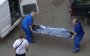 Evində kamera quraşdırmaq istəyən 62 yaşlı kişi yıxılaraq ölüb