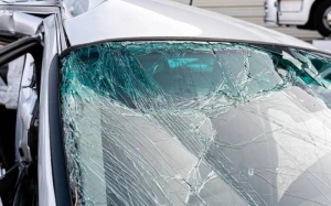 Ağdaşda yük avtomobili “KamAZ”a çırpıldı - Ölən var