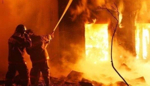 Bakıda hotelin tüstü bacasında yanğın baş verdi