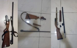 Qanunsuz silahlarını polisə təhvil verdilər