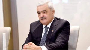 Rövnəq Abdullayevin səhhətində problem yarandı