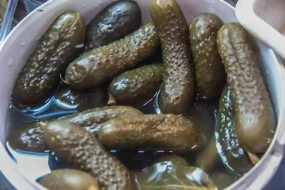 Hər gün bir duzlu xiyar yeyin: Görün orqanizminizə nə olacaq?