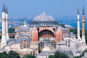 Ayasofya məscidinə giriş ödənişli olacaq