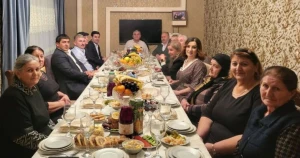 Azərbaycanda icra başçısı elçiliyə getdi: Qız evi bu cavabı verdi - VİDEO