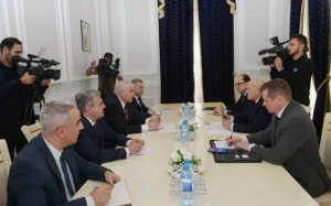 Məzahir Pənahov MDB müşahidəçiləri ilə görüşdü