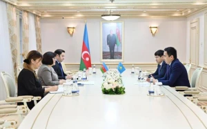 Sahibə Qafarova Qazaxıstanın ölkəmizdəki səfirini qəbul etdi