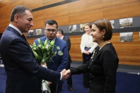 Səfirimiz etimadnaməsini təqdim etdi - FOTO