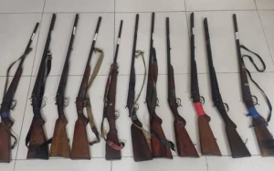 Biləsuvar sakinlərindən qanunsuz saxlanılan odlu silahlar təhvil götürüldü