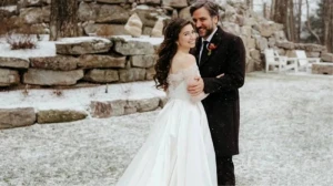 Serialda 9 sezon evlənə bilməyən aktyor real həyatda 49 yaşında evləndi - FOTO