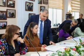 ADU-da imtahan sessiyasını izləmək üçün mediatur təşkil olundu - FOTOLAR
