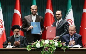Türkiyə ilə İran arasında 10 müqavilə imzalandı