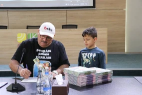 Nazirlikdə uşaqlarla görüş keçirildi 