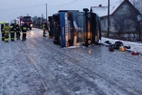Ukraynalıları daşıyan avtobus aşdı - 20 nəfər xəsarət aldı
