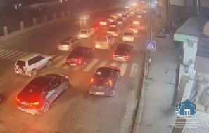 Zabrat yolundakı tıxacla bağlı sürücülərə ŞAD XƏBƏR - VİDEO