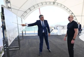 Azərbaycan lideri Xankəndi Konqres Mərkəzinin təməlini qoydu - YENİLƏNİB