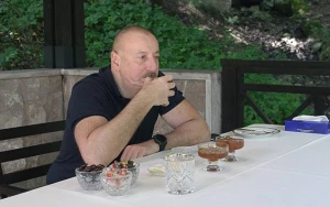 Prezident “İsa bulağı”nda çay içdi - YENİLƏNİB