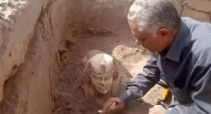 \"Şeyx\"lər xəzinə açdırmaq üçün 8 yaşlı uşağı öldürdü - Dünya ŞOKDA