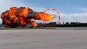 Polşada döyüş təyyarəsi qəzaya uğradı - VİDEO