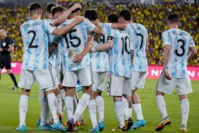 Argentina millisinin ulduz futbolçusu göz yaşlarına hakim ola bilmədi - FOTO