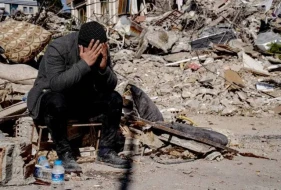 Zəlzələ zamanı ölən tələbələr günahkar hesab edildi