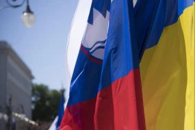 Daha bir ölkə Ukrayna ilə təhlükəsizlik sazişi imzaladı