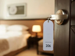 Bakıda hoteldə oğurluq oldu - İşçi saxlanıldı