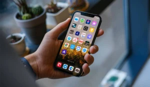 iPhone 17 gəlir - Tramp Apple-ı məhv edəcək?
