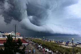 Çində 150 mindən çox insan təxliyə edildi - SƏBƏB