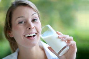 Yay aylarında yatmazdan öncə kefir için – Həkimlərdən məsləhət