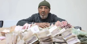 Türkiyədə dilənçinin bir günlük qazancı hər kəsi ŞOKA saldı - VİDEO