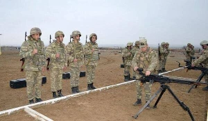 MN hərbi vəzifəlilərlə bağlı məlumat yaydı - VİDEO