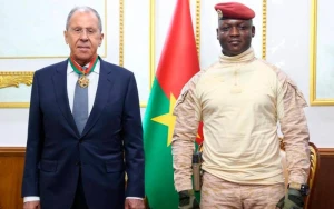 Lavrova “Ayğır” ordeni verildi 