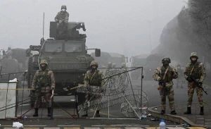 Qazaxıstan ordusu döyüş hazırlığı vəziyyətinə gətirildi 