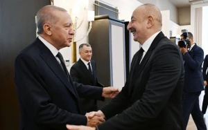 Prezidentlər Esenboğa aeroportunda görüşdülər - FOTO